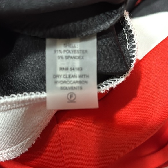 #551 👑 NWT Calvin Klein Dress Size 10 Red Black White and Pink - Picture 5 of 5